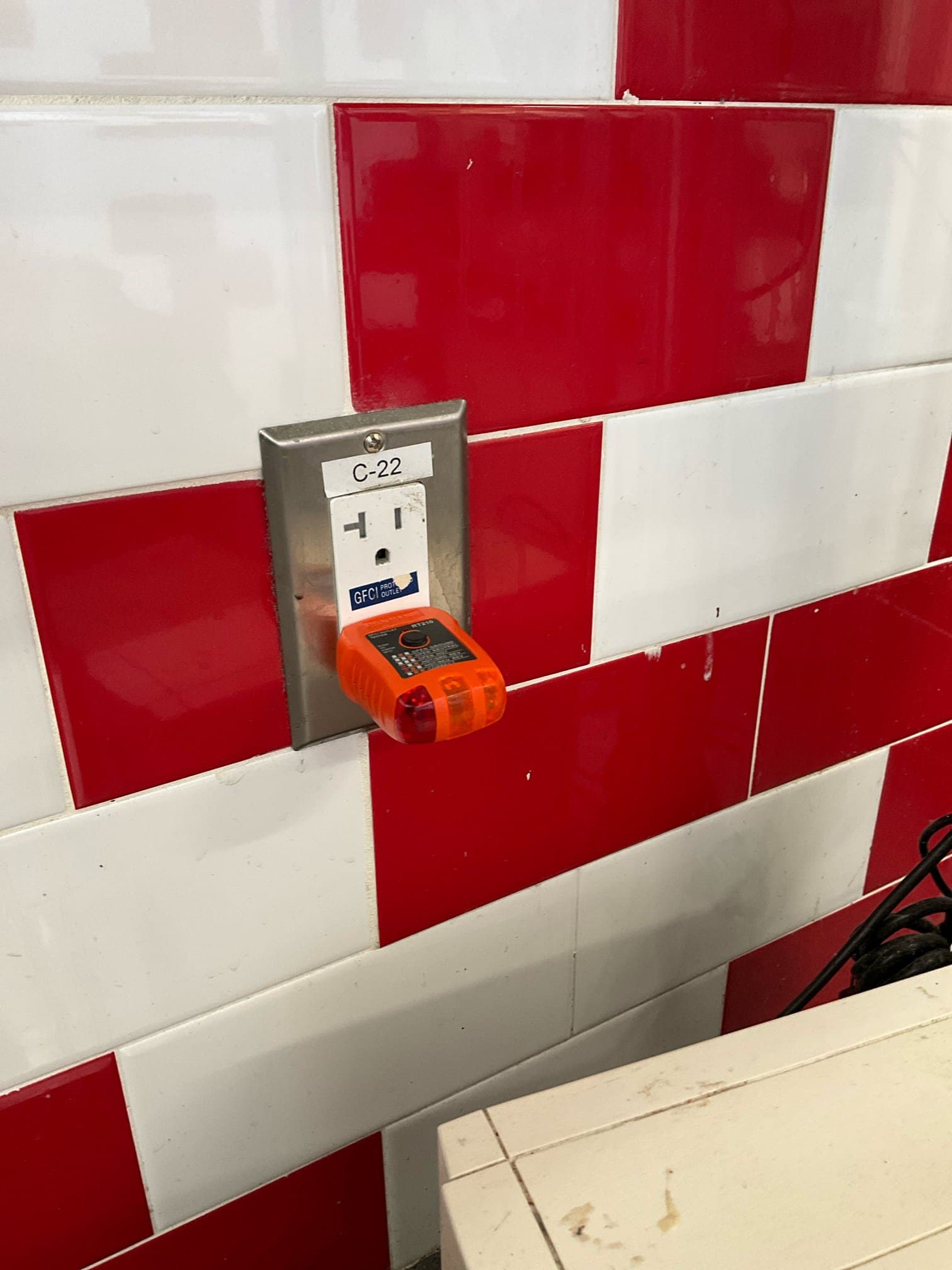 Outlet Troubleshooting & Electrical Diagnostic in Matthews, NC