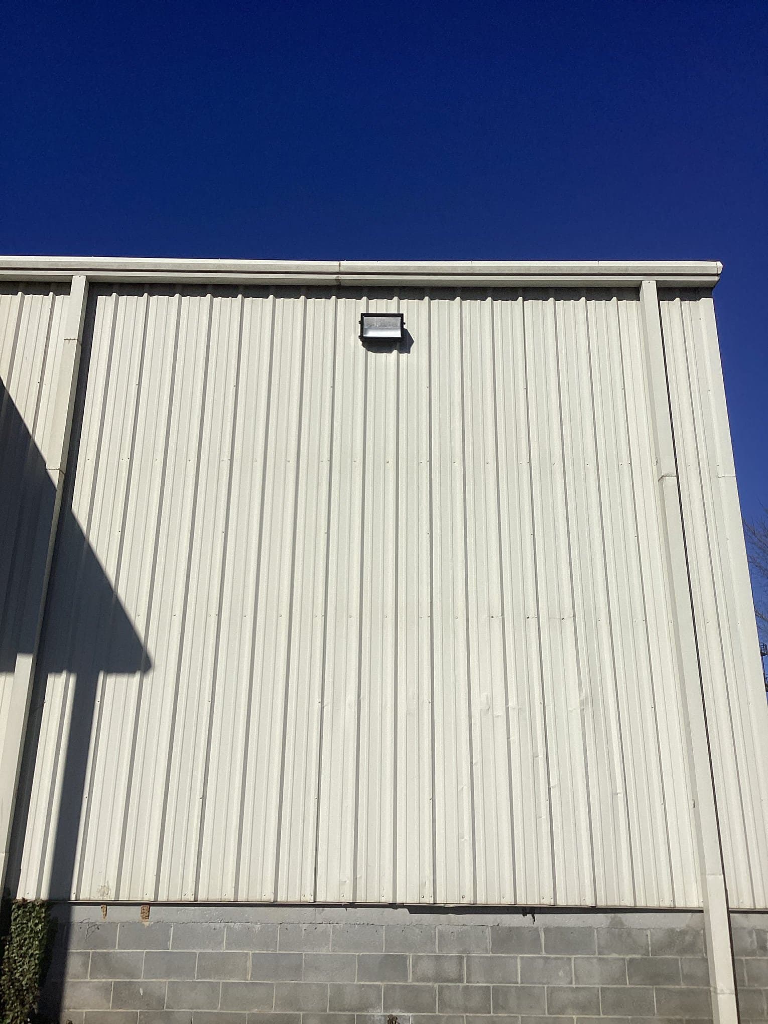 Wall Pack Lighting Installation in Winston-Salem | 6 New Fixtures