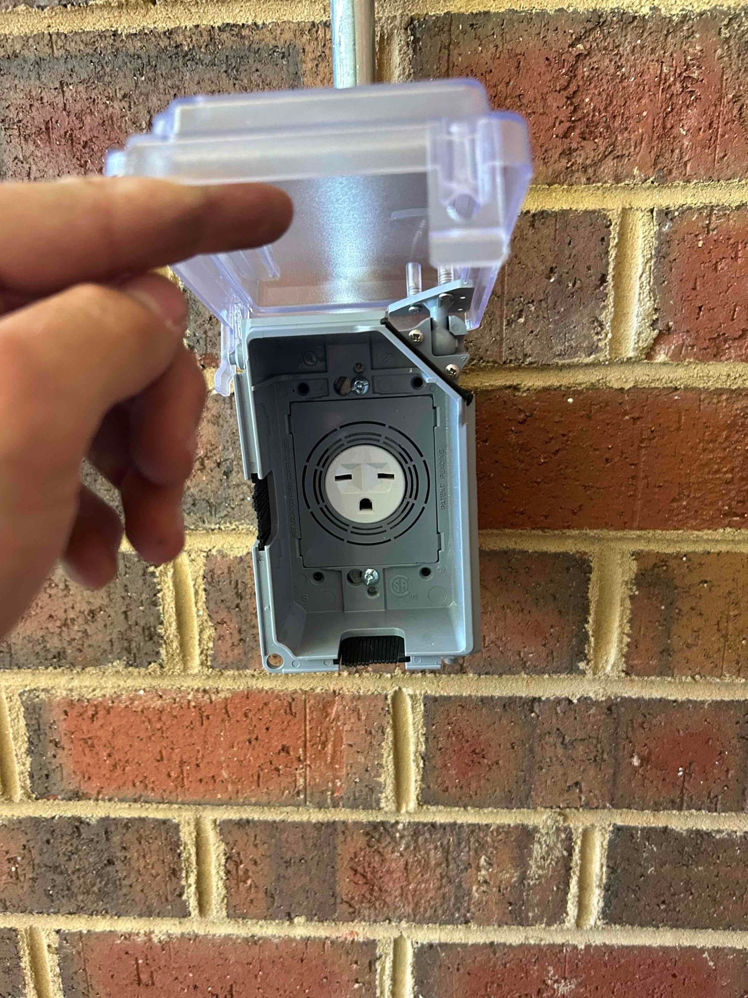 240V NEMA 6-15R Outlet Install & 15A Breaker in Taylors SC