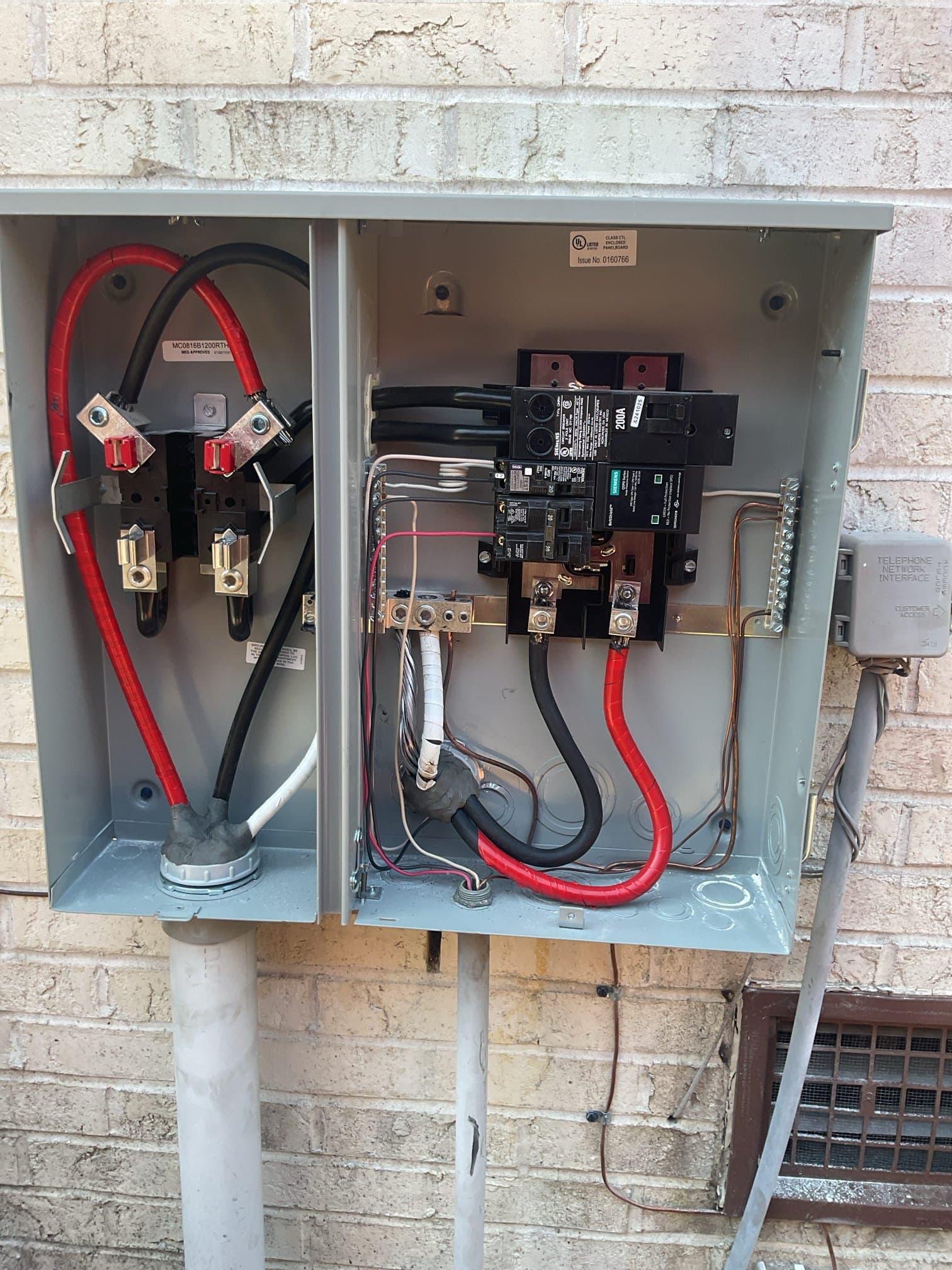 Southport 200A Meter/Main Panel Replacement & Surge Protection