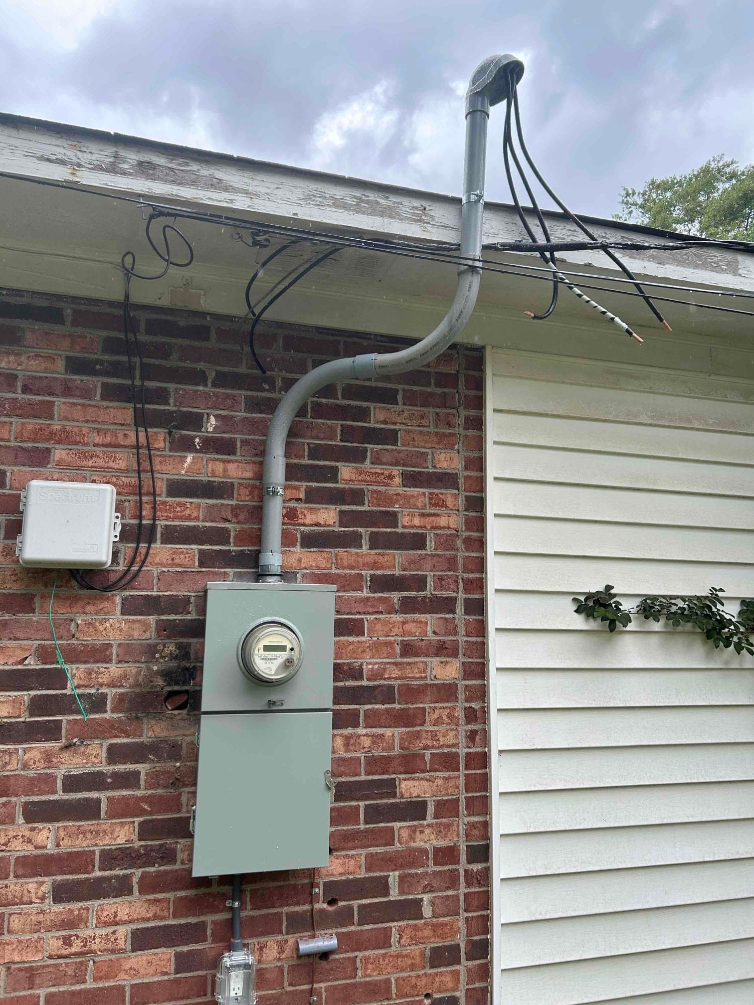 Taylors 200 Amp Panel Upgrade, New Meter Combo & Riser Install