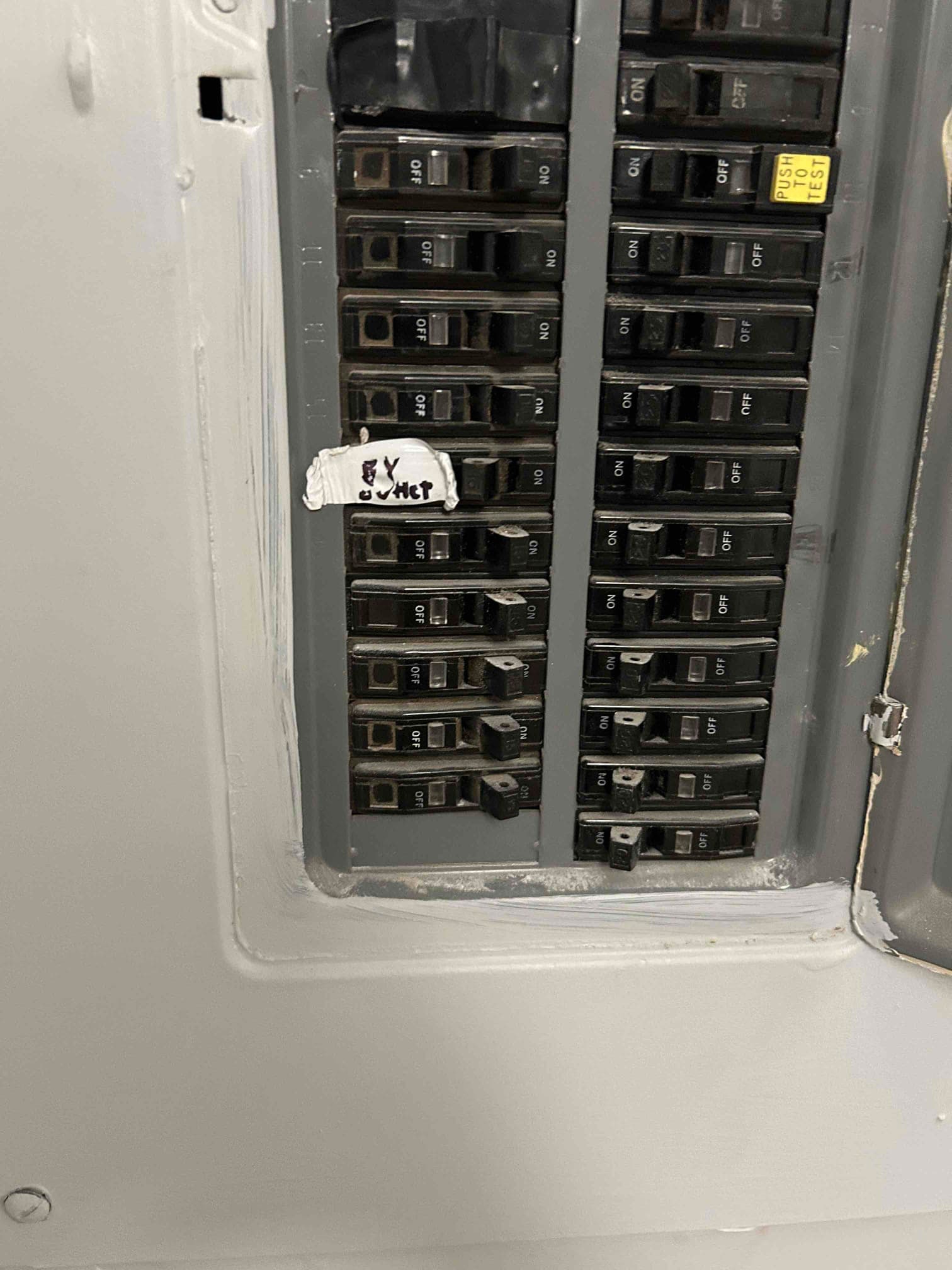 Outdoor Outlet Troubleshooting and Disconnection in Columbia