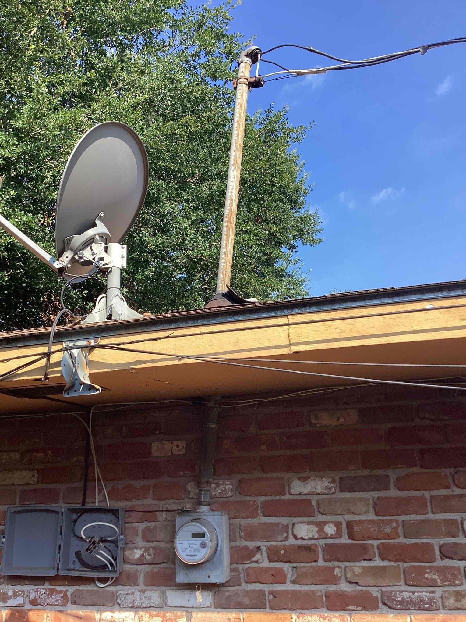 Electrician assessing electrical needs for home electrical inspection